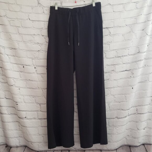 Lululemon On The Fly Wide Leg Pant - Picture 5 of 10